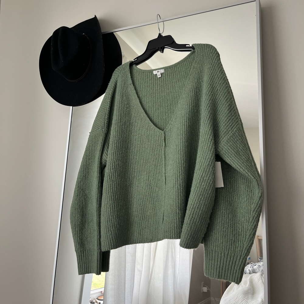 BP Green Sweater V Neck 3 X